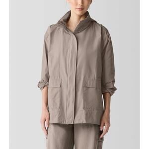 Eileen Fisher Light Cotton Nylon Stand Collar Jacket
Boxy Fit Nylon Oversized M